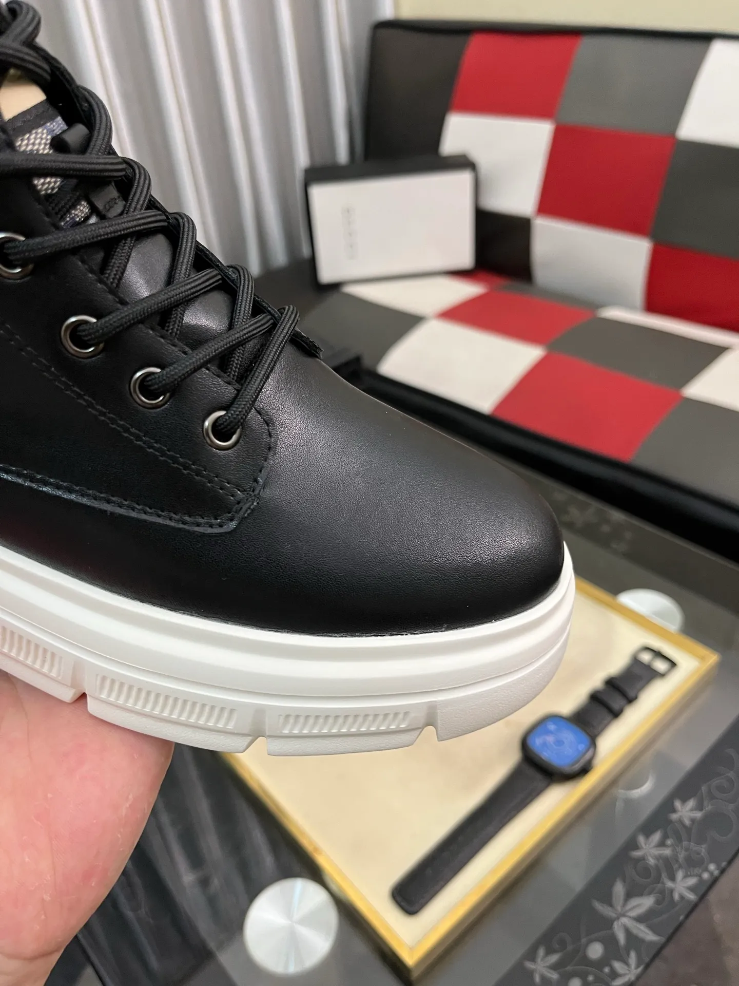 Men's shoes💰440⌚️⌚️[GUCCI] Gucci men's casual shoes are absolutely popular🔥The ultimate matching item for trendy men! The charm of super texture is irresistible, the main recommendation, the flower leather color is bright! The upper is made of high-quality cowhide + breathable fabric, sheepskin feet, wear-resistant rubber sole, noble and elegant! Extremely comfortable🎁🎁You can be as handsome as you want💪 38-442️⃣colors available